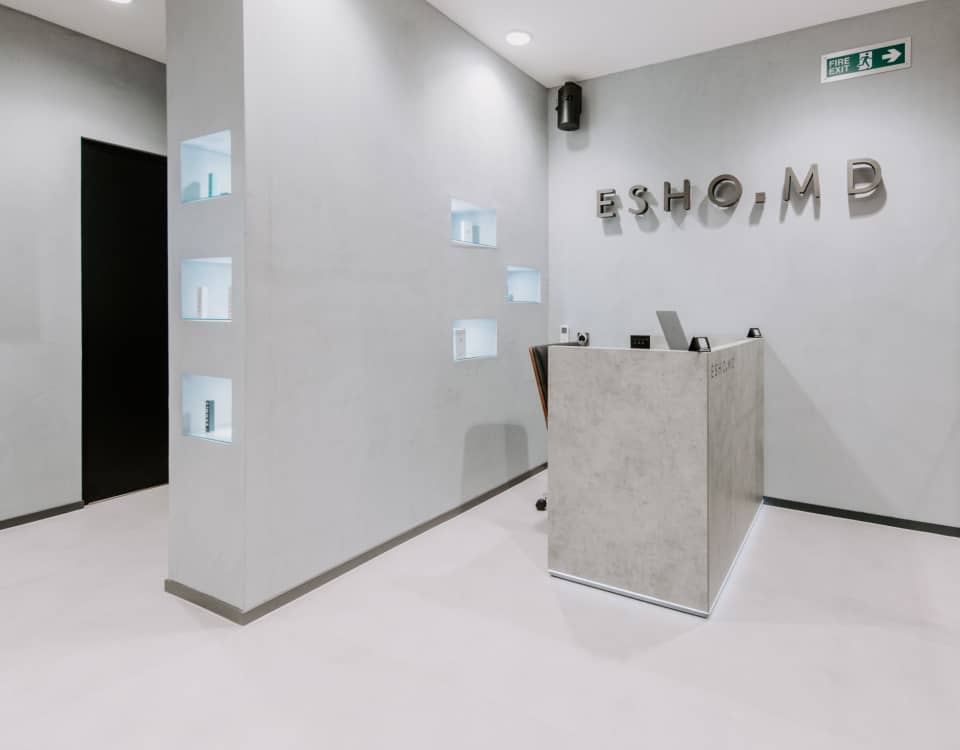 office d&b construction Esho reception and wall manifestation by Cleo