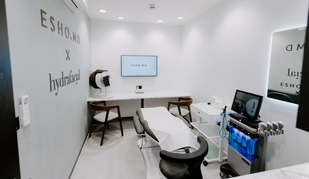 office d&b construction Esho consultation room by Cleo design London